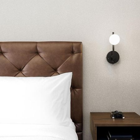 Four Points By Sheraton Kelowna Airport Extérieur photo
