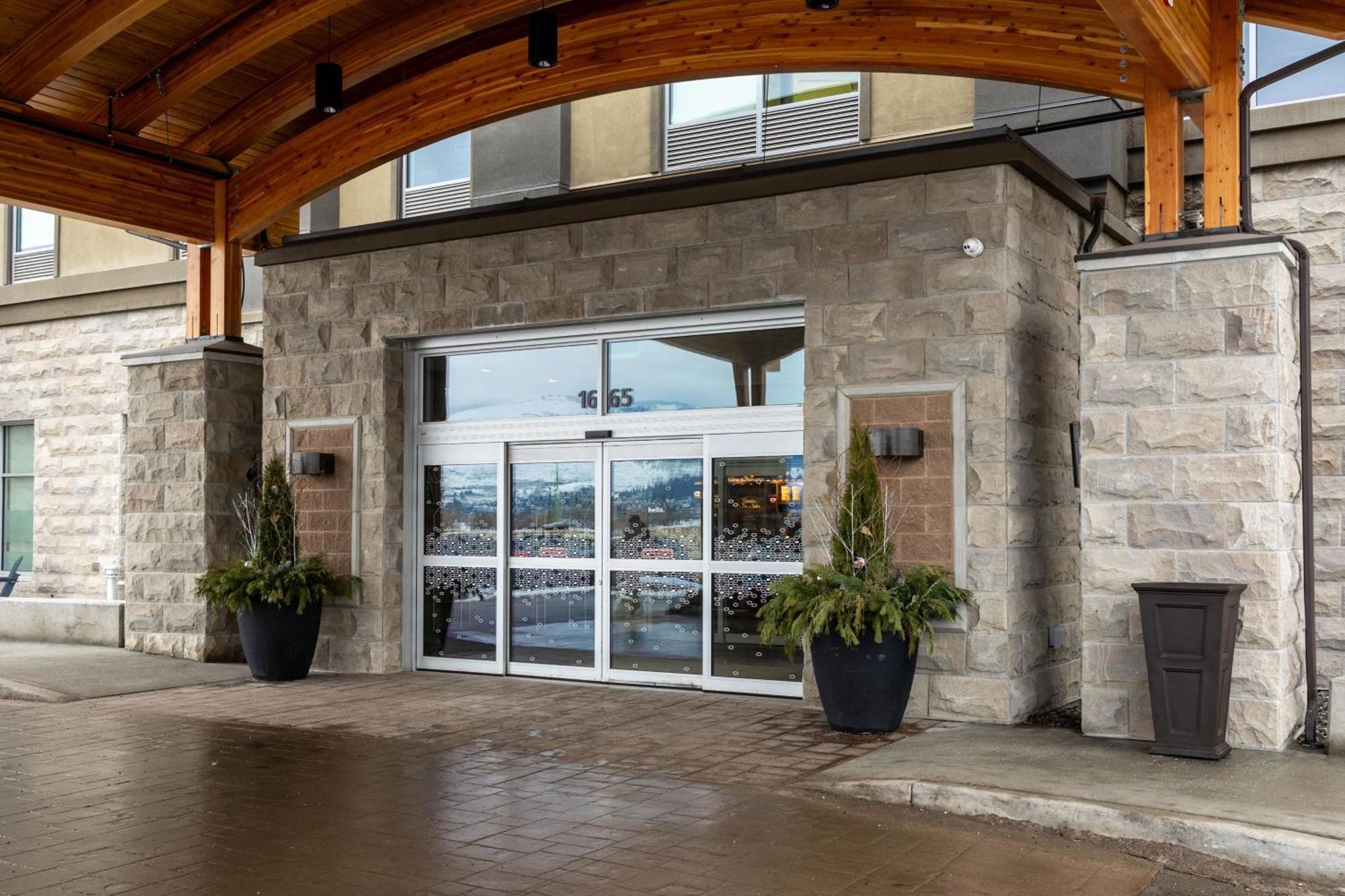 Four Points By Sheraton Kelowna Airport Extérieur photo