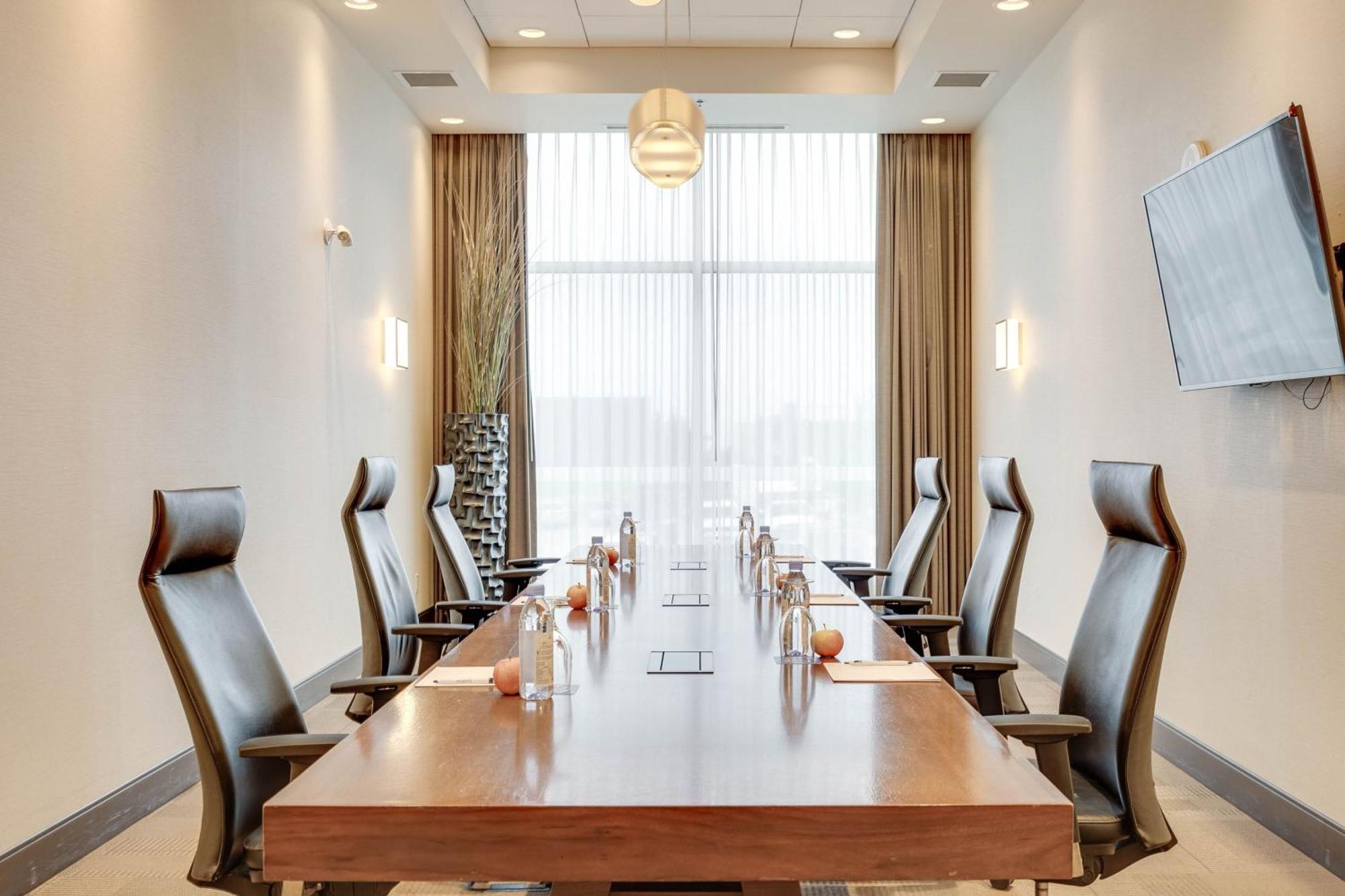 Four Points By Sheraton Kelowna Airport Extérieur photo