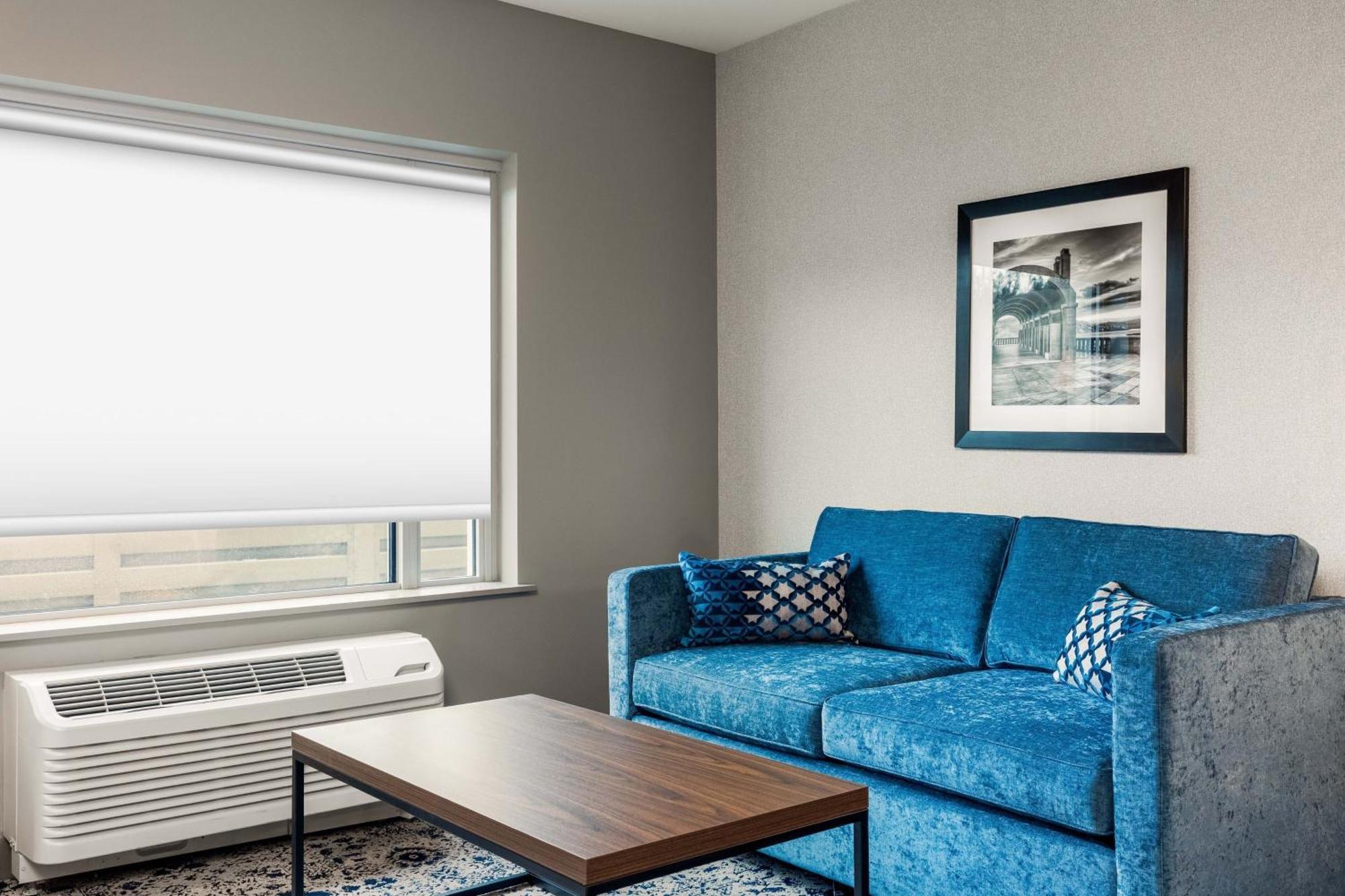 Four Points By Sheraton Kelowna Airport Extérieur photo