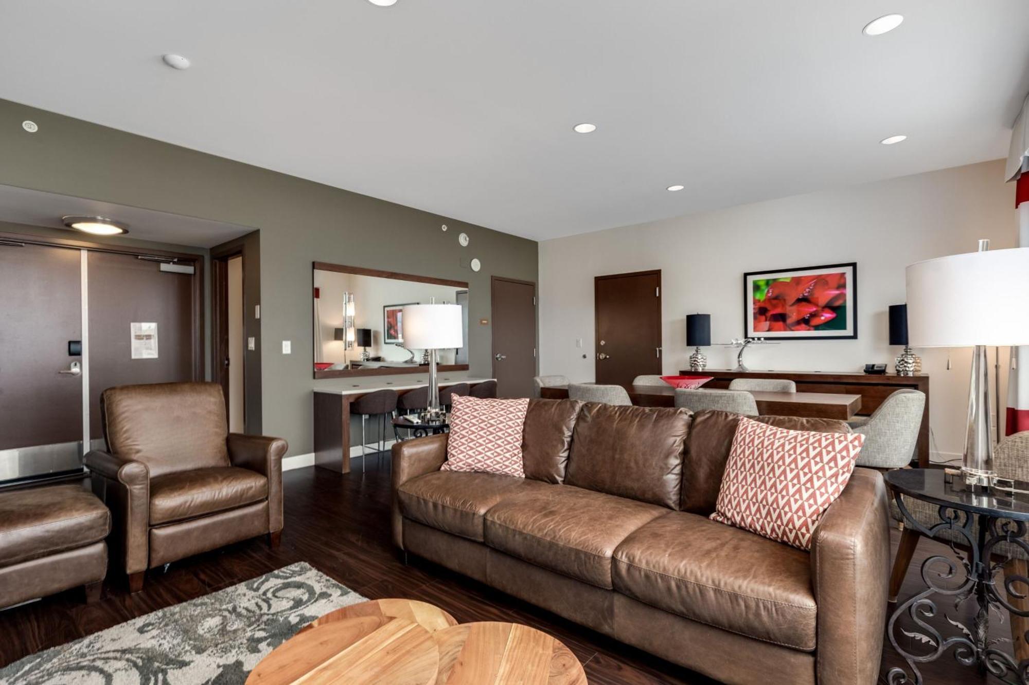 Four Points By Sheraton Kelowna Airport Extérieur photo